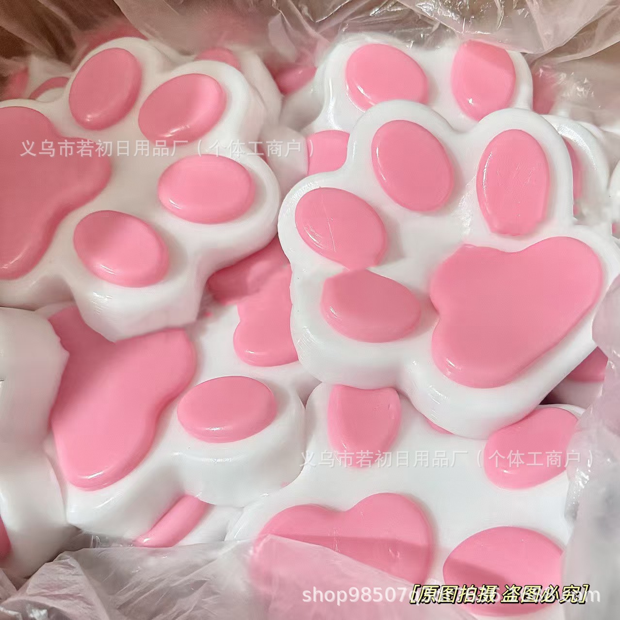 Large Silicone Cat Paw Squeeze - огляд і ціна Cat Toys